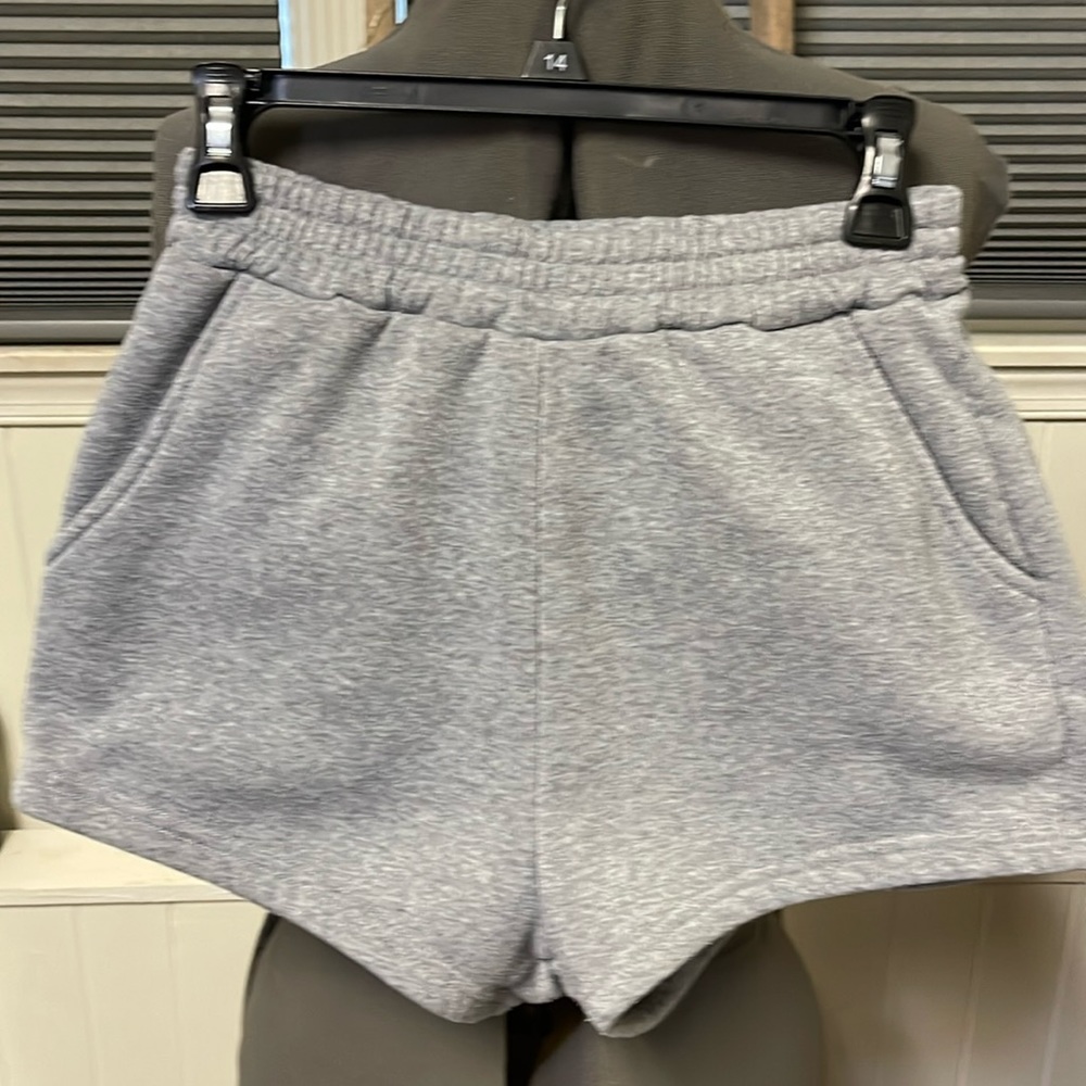 SHEIN Women’s Size Medium Heather Grey shorts